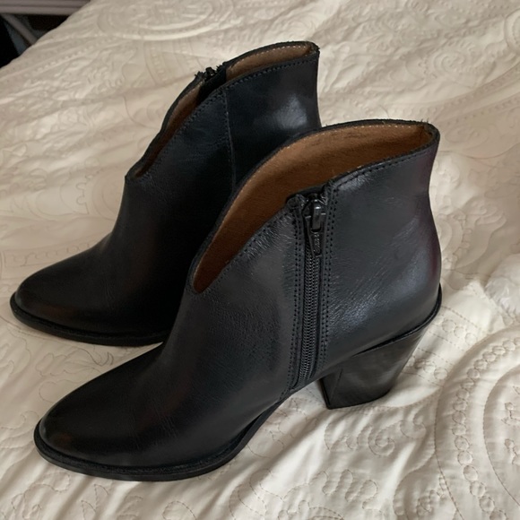 Jeffrey Campbell booties - Picture 1 of 6